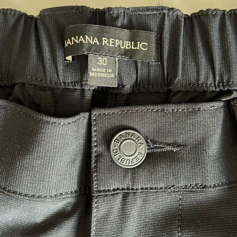 Banana Republic Comfort Flat Front Shorts Men's Size 30 / XS